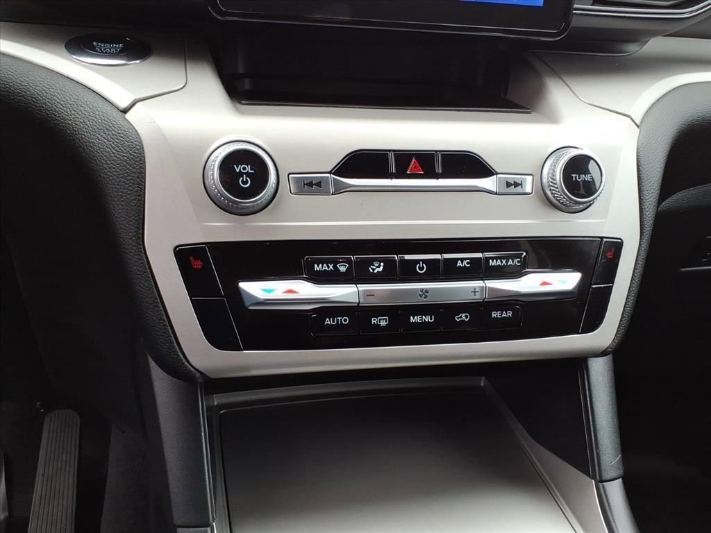Certified 2023 Ford Explorer XLT image 20