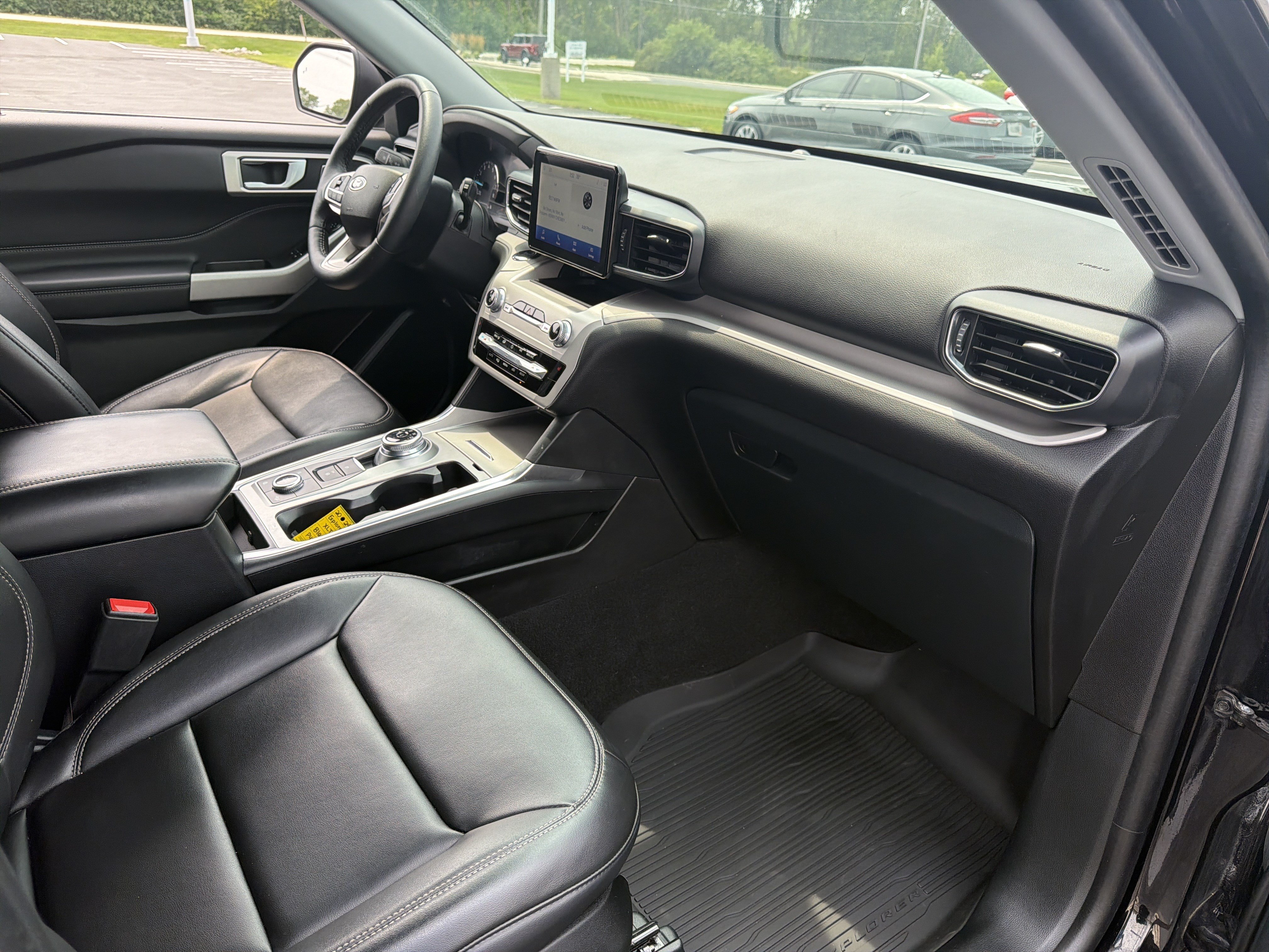 Certified 2024 Ford Explorer XLT w/ Equipment Group 202A AWD/4WD image 45