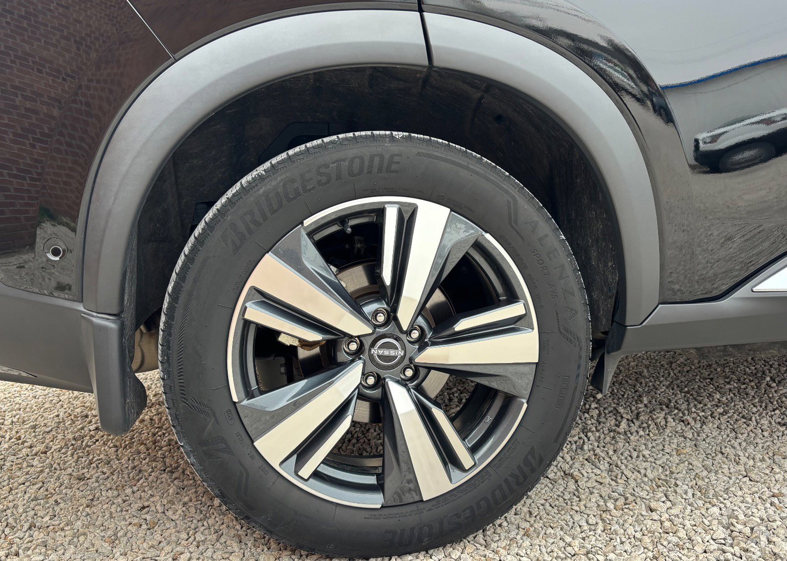 Used 2023 Nissan Rogue SL w/ SL Premium Package image 17