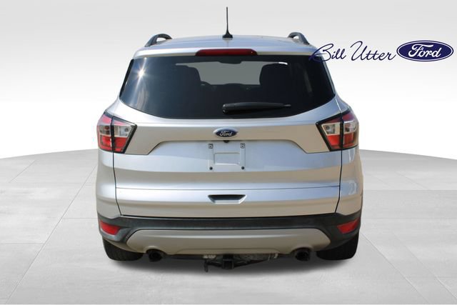 Certified 2018 Ford Escape SE w/ SE Sync 3 Package FWD image 6