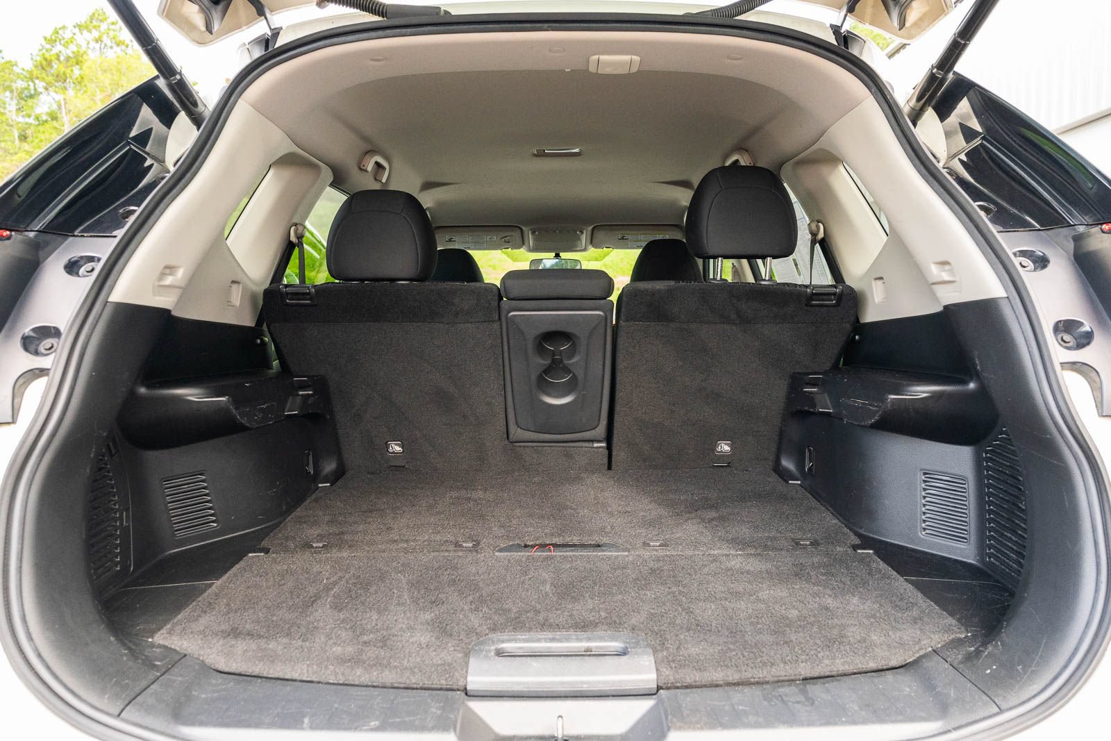 Used 2018 Nissan Rogue SV FWD image 15
