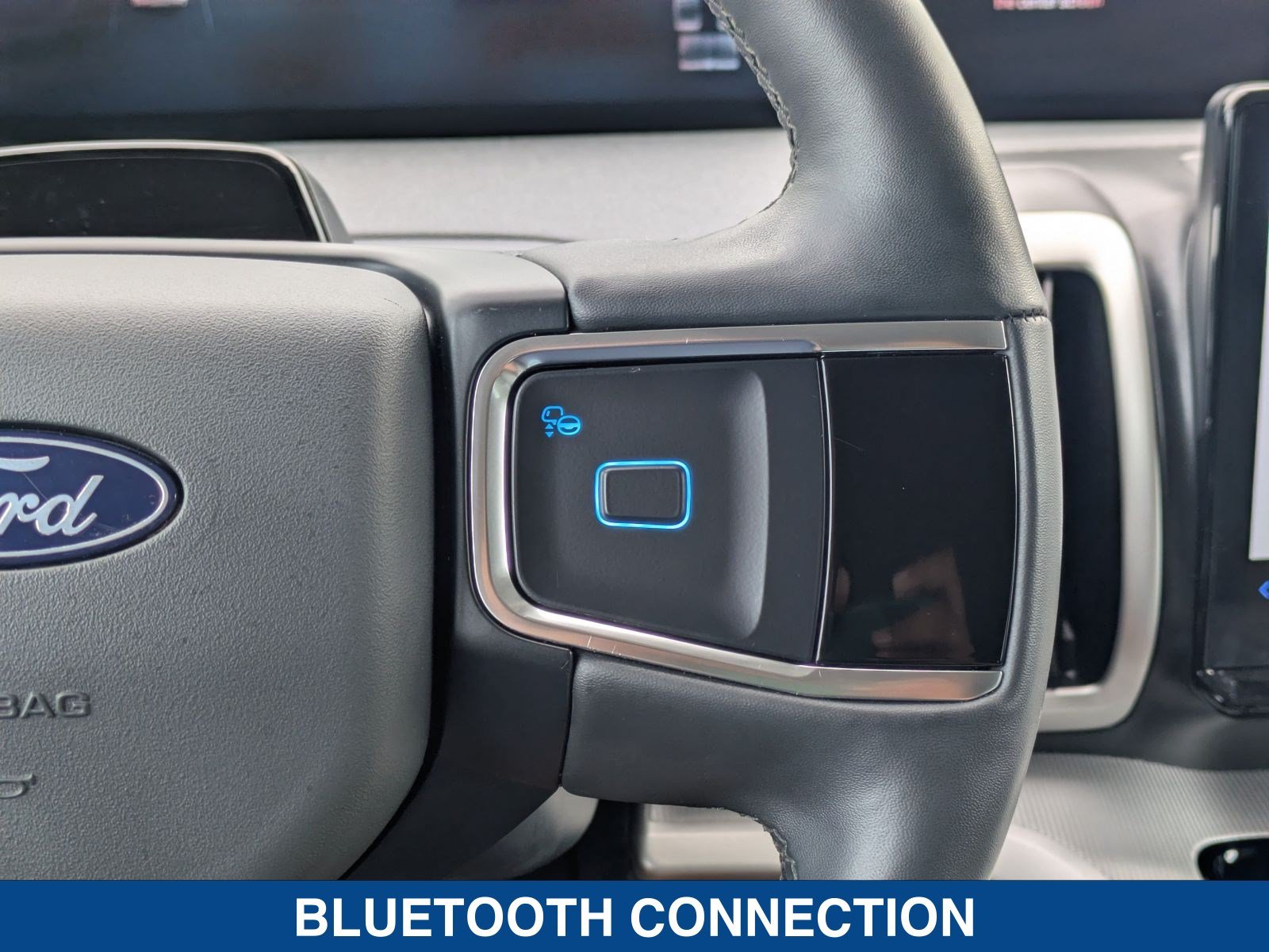 Certified 2025 Ford Expedition Active RWD image 30