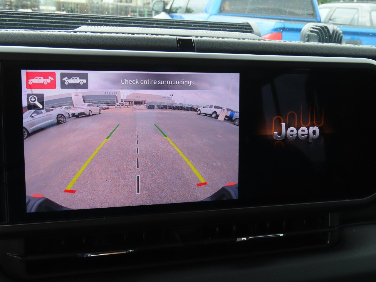 Used 2024 Jeep Gladiator Mojave AWD/4WD image 31