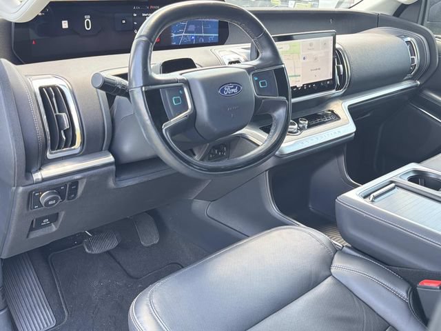 Certified 2025 Ford Expedition Platinum AWD/4WD image 17