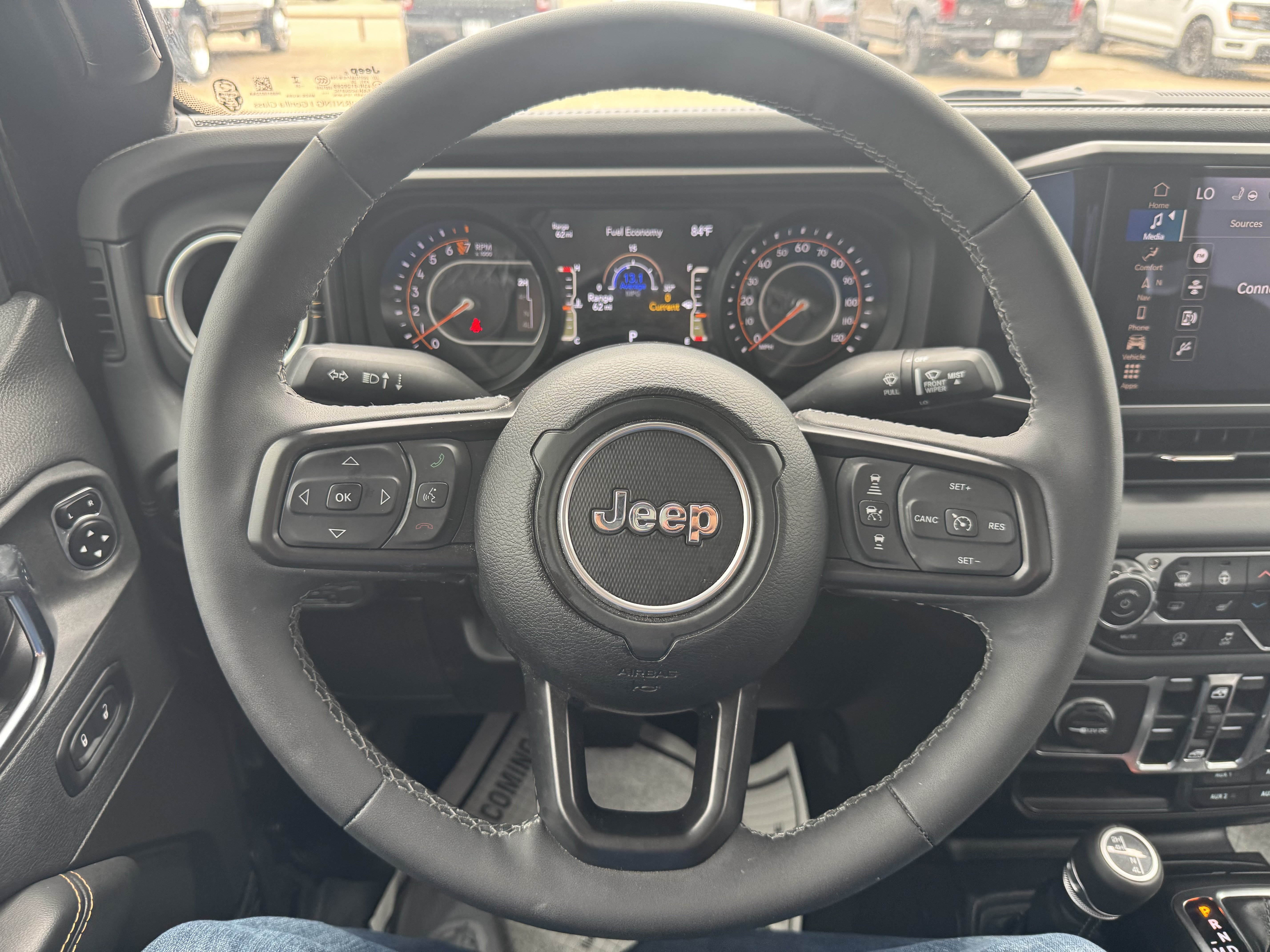 Used 2025 Jeep Gladiator Sport AWD/4WD image 8