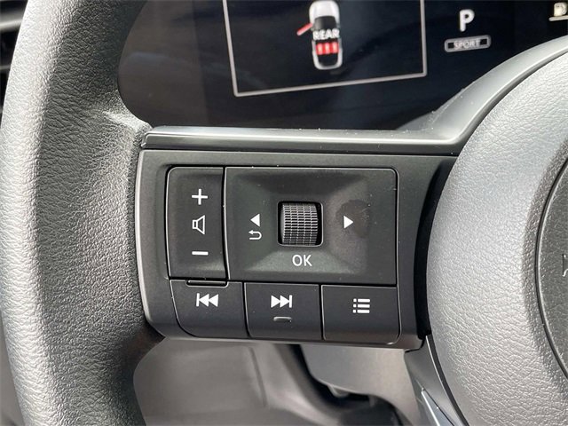 Used 2025 Nissan Kicks S w/ Charging Package image 9