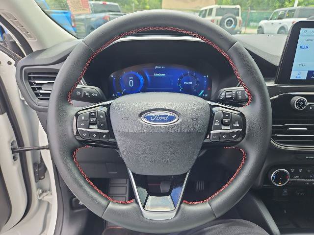 Certified 2022 Ford Escape SEL w/ SEL Stealth AWD Package image 28