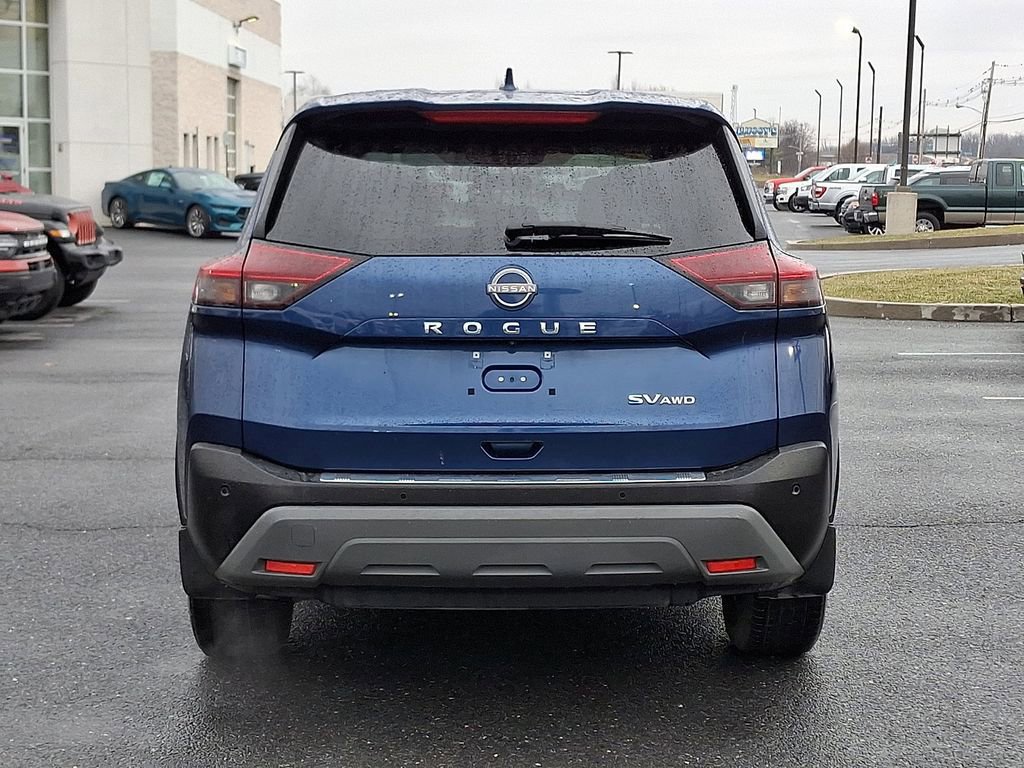 Used 2022 Nissan Rogue SV image 3