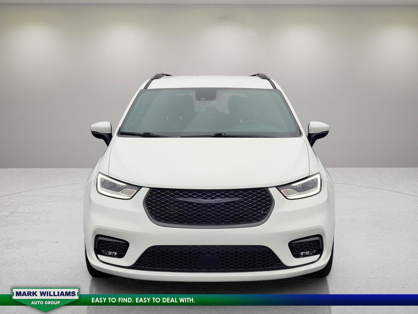 Used 2023 Chrysler Pacifica Touring-L w/ S Appearance Package image 8