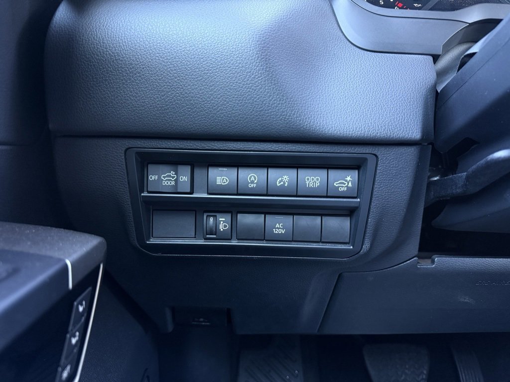 Used 2023 Toyota Tundra Limited image 13