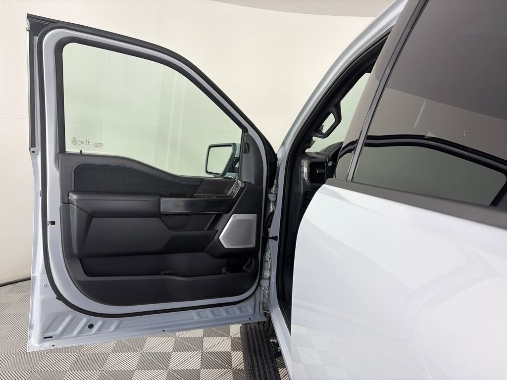 Certified 2025 Ford F150 Platinum w/ Equipment Group 702A High image 10