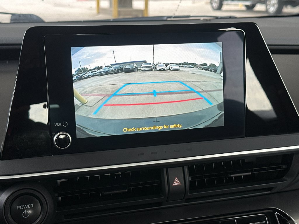 Used 2025 Toyota Prius LE FWD image 18