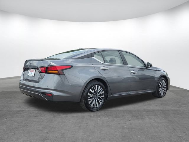 Used 2025 Nissan Altima 2.5 SV FWD video 3