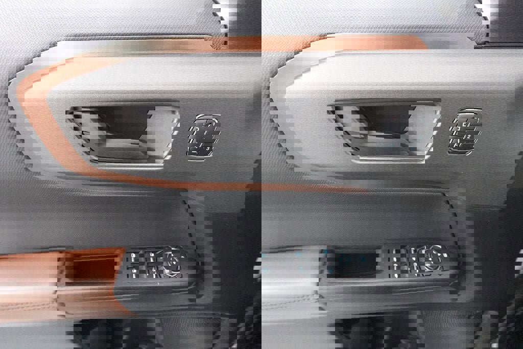 Certified 2025 Ford Bronco Sport Outer Banks w/ Outer Banks Tech Package+ image 9