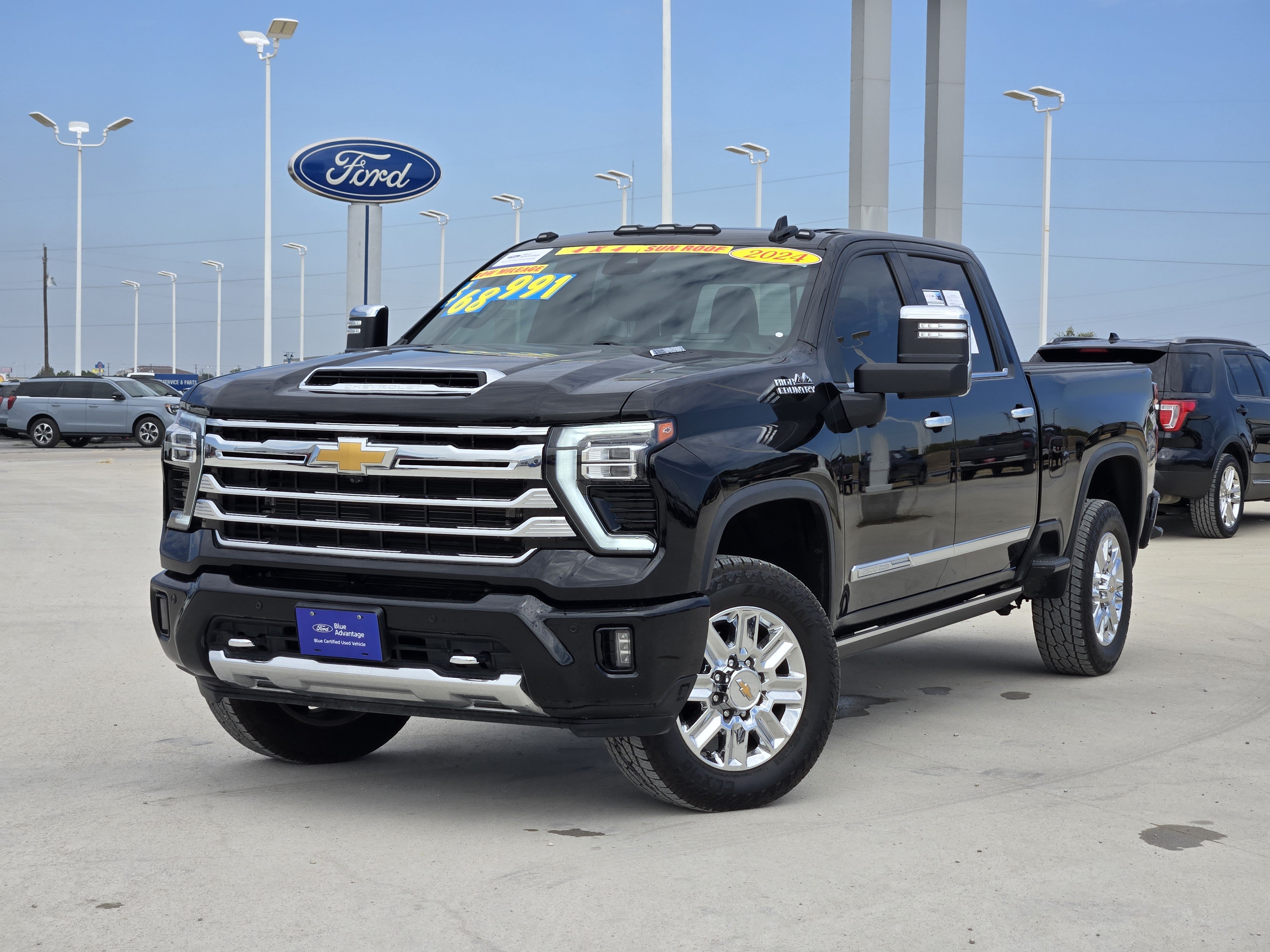 Used 2024 Chevrolet Silverado 2500 High Country w/ High Country Premium Package AWD/4WD image 2