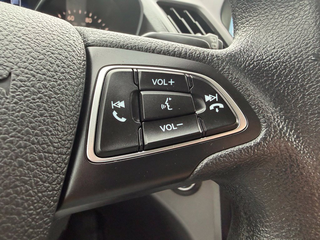 Certified 2019 Ford Escape SE FWD image 33