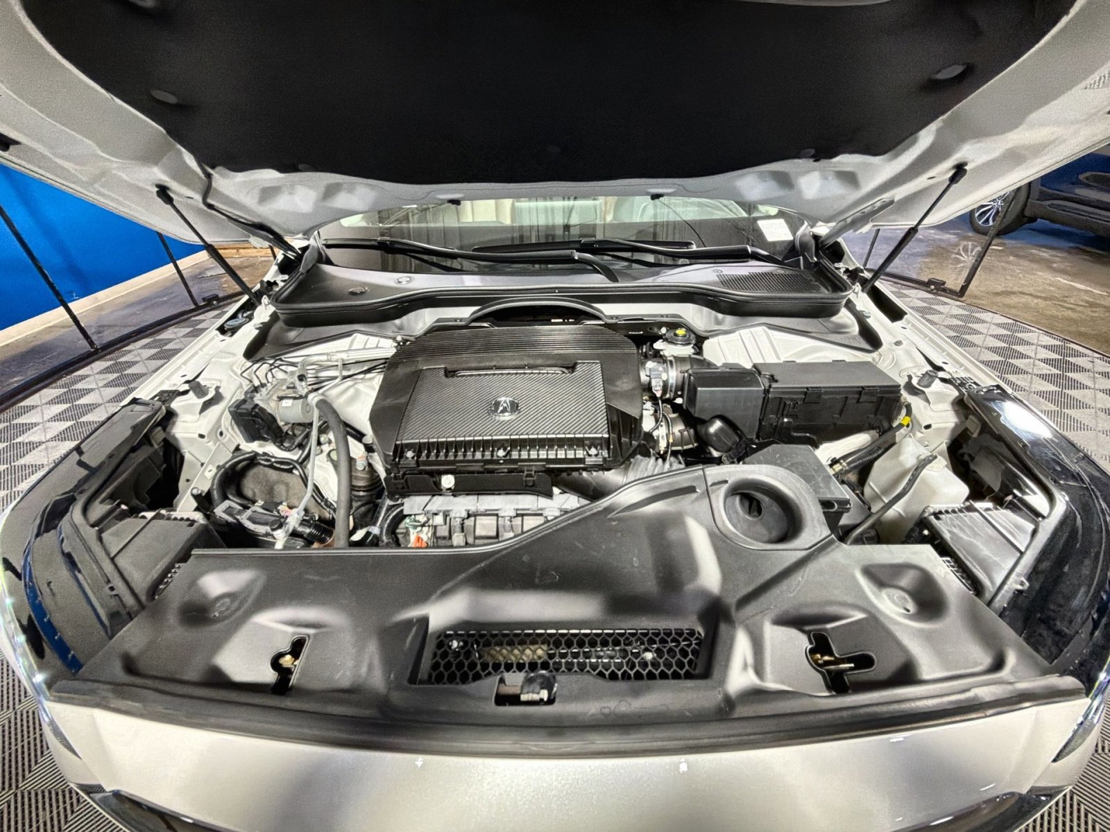 Used 2023 Acura MDX SH-AWD w/ Technology Package image 40