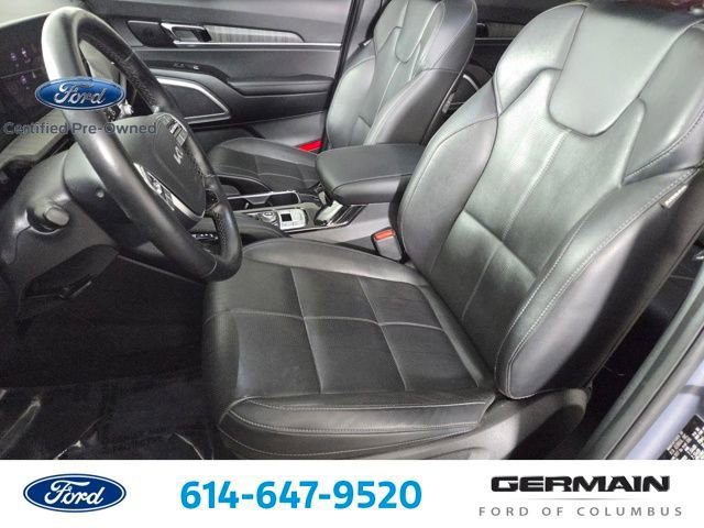 Used 2024 Kia Telluride EX w/ EX Captain's Chair Package image 18