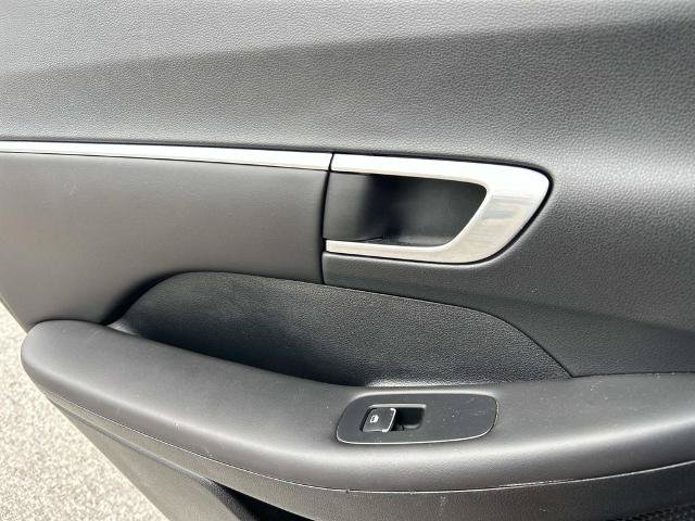 Used 2023 Hyundai Sonata SEL w/ Convenience Package FWD image 18