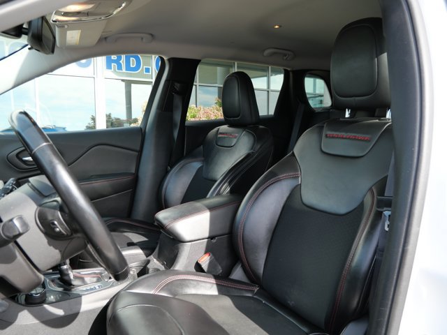 Used 2021 Jeep Cherokee Trailhawk w/ Trailer Tow Group AWD/4WD image 11
