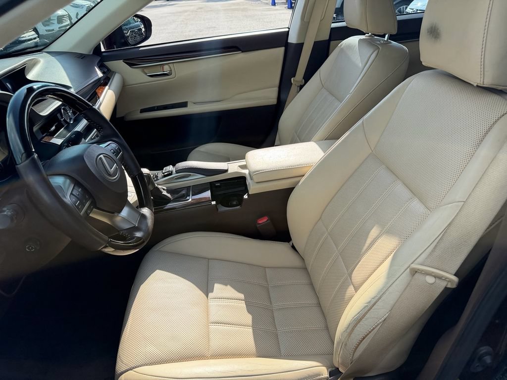 Used 2018 Lexus ES 350 w/ Luxury Package w/Wood Trim FWD image 10
