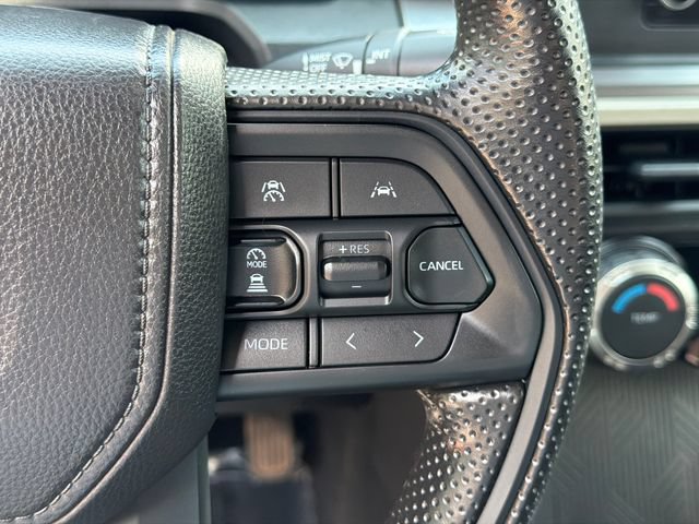 Used 2025 Toyota Tacoma SR5 AWD/4WD image 25