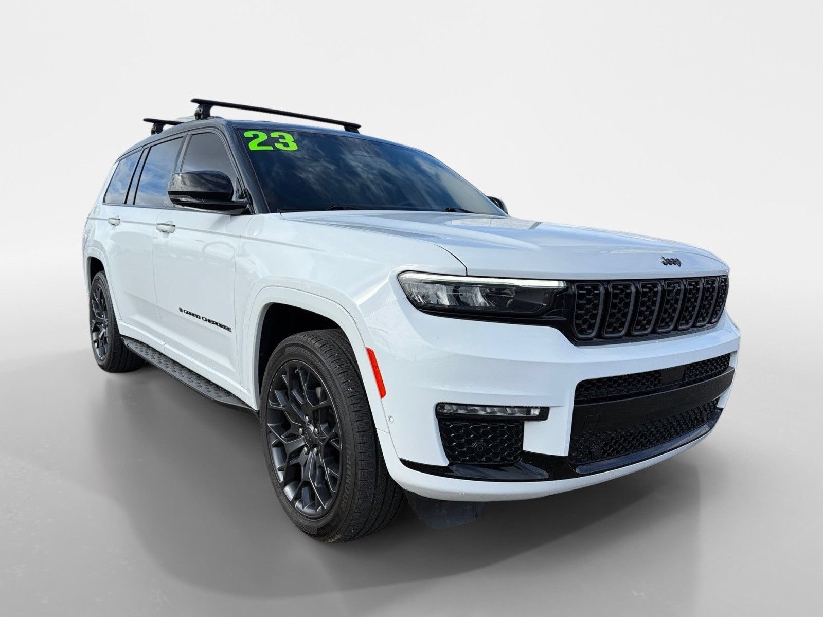 Used 2023 Jeep Grand Cherokee L Summit w/ Advanced Protech Group IV AWD/4WD image 9