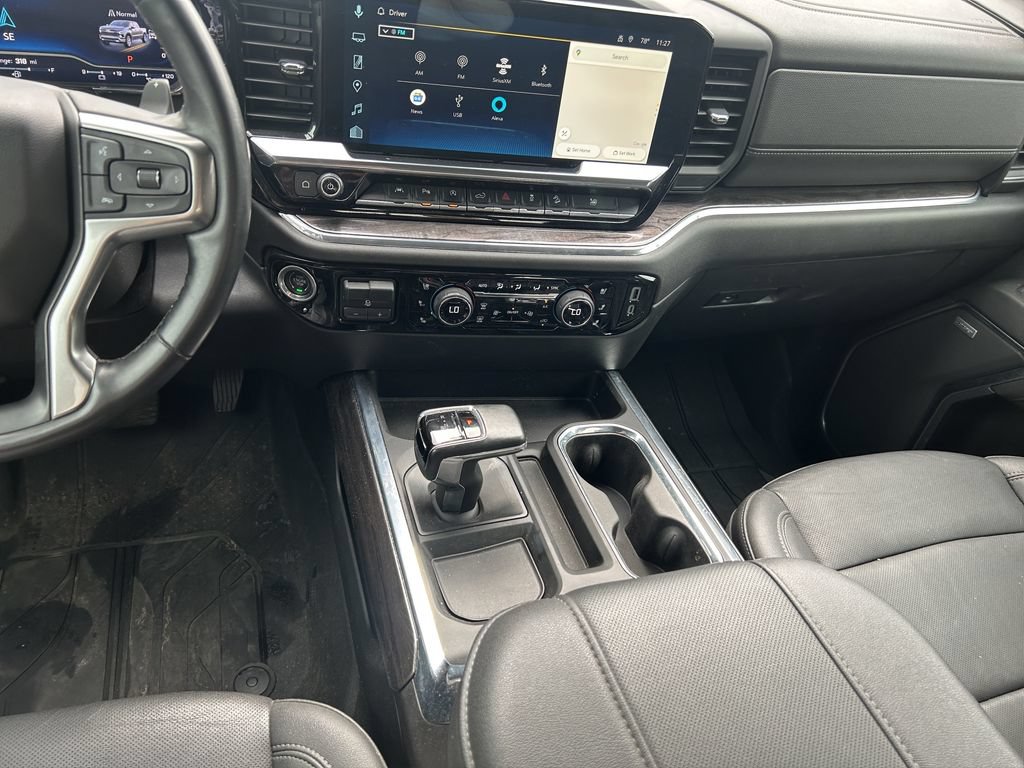 Used 2024 Chevrolet Silverado 1500 LTZ w/ Technology Package AWD/4WD image 27