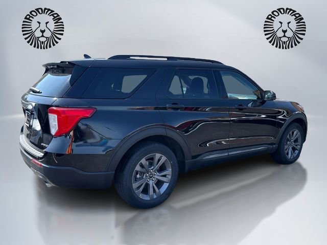 Certified 2022 Ford Explorer XLT w/ Equipment Group 202A AWD/4WD image 5