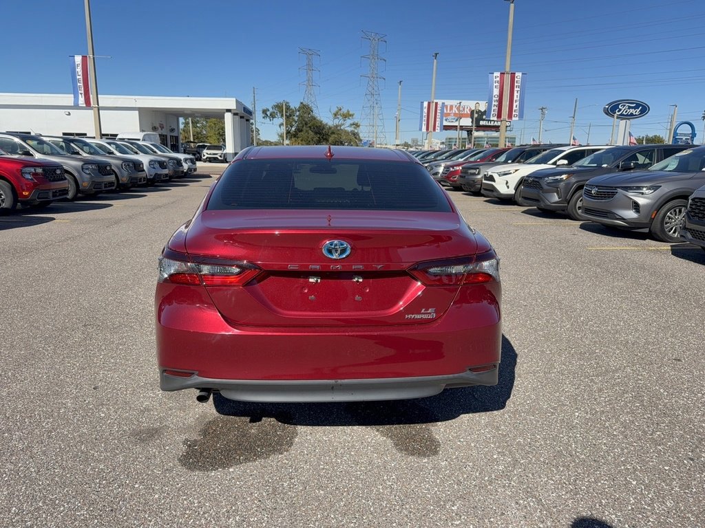 Used 2022 Toyota Camry LE image 3