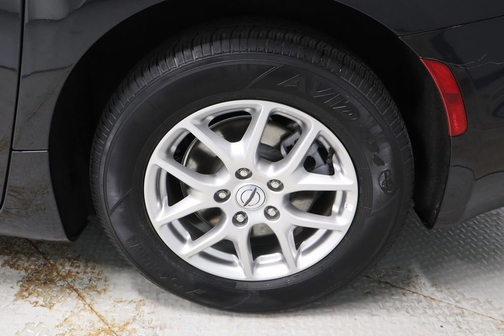 Used 2025 Chrysler Pacifica Select image 19