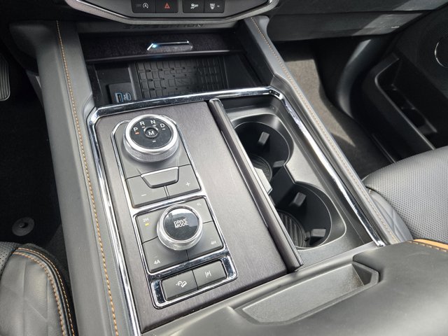 Certified 2024 Ford Expedition Platinum image 18