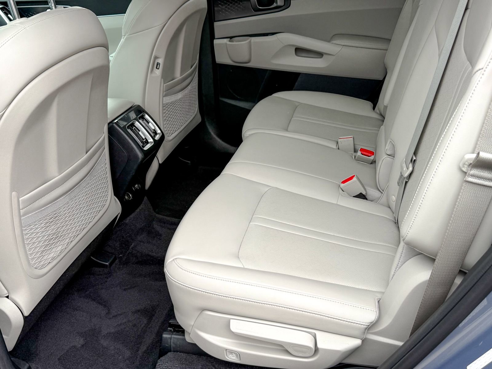 Used 2023 Kia Sorento S FWD image 19
