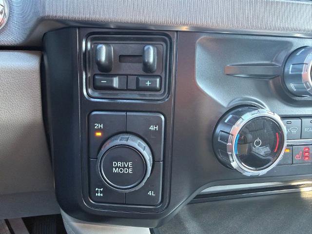 Certified 2025 Ford F350 Platinum w/ Platinum Plus Package image 27