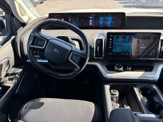 Certified 2025 Ford Expedition Platinum AWD/4WD image 16