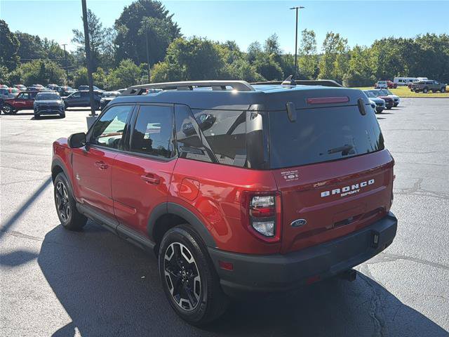 Certified 2022 Ford Bronco Sport Outer Banks w/ Tech Package AWD/4WD image 5