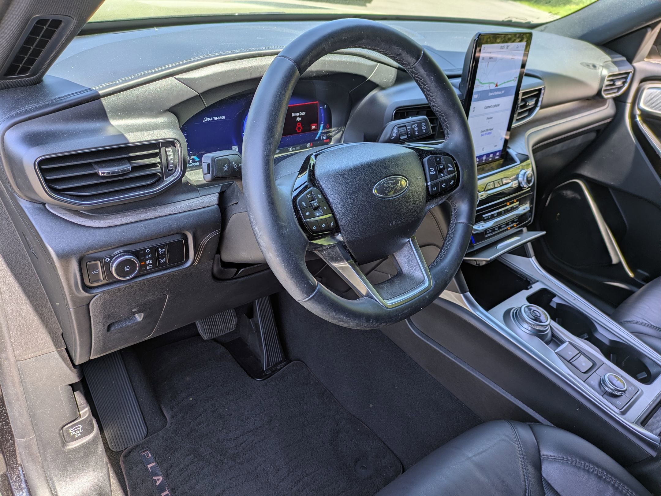 Certified 2023 Ford Explorer Platinum w/ Technology Package AWD/4WD image 8