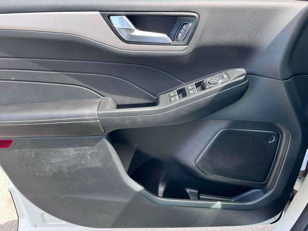 Certified 2022 Ford Escape SEL AWD/4WD image 33
