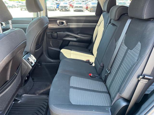 Used 2021 Kia Sorento LX image 18