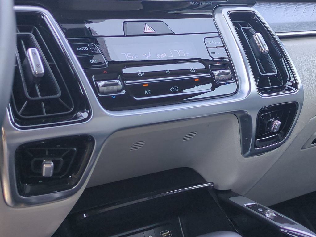 Used 2023 Kia Sorento SX FWD image 21