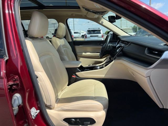 Used 2021 Jeep Grand Cherokee L Limited AWD/4WD image 19