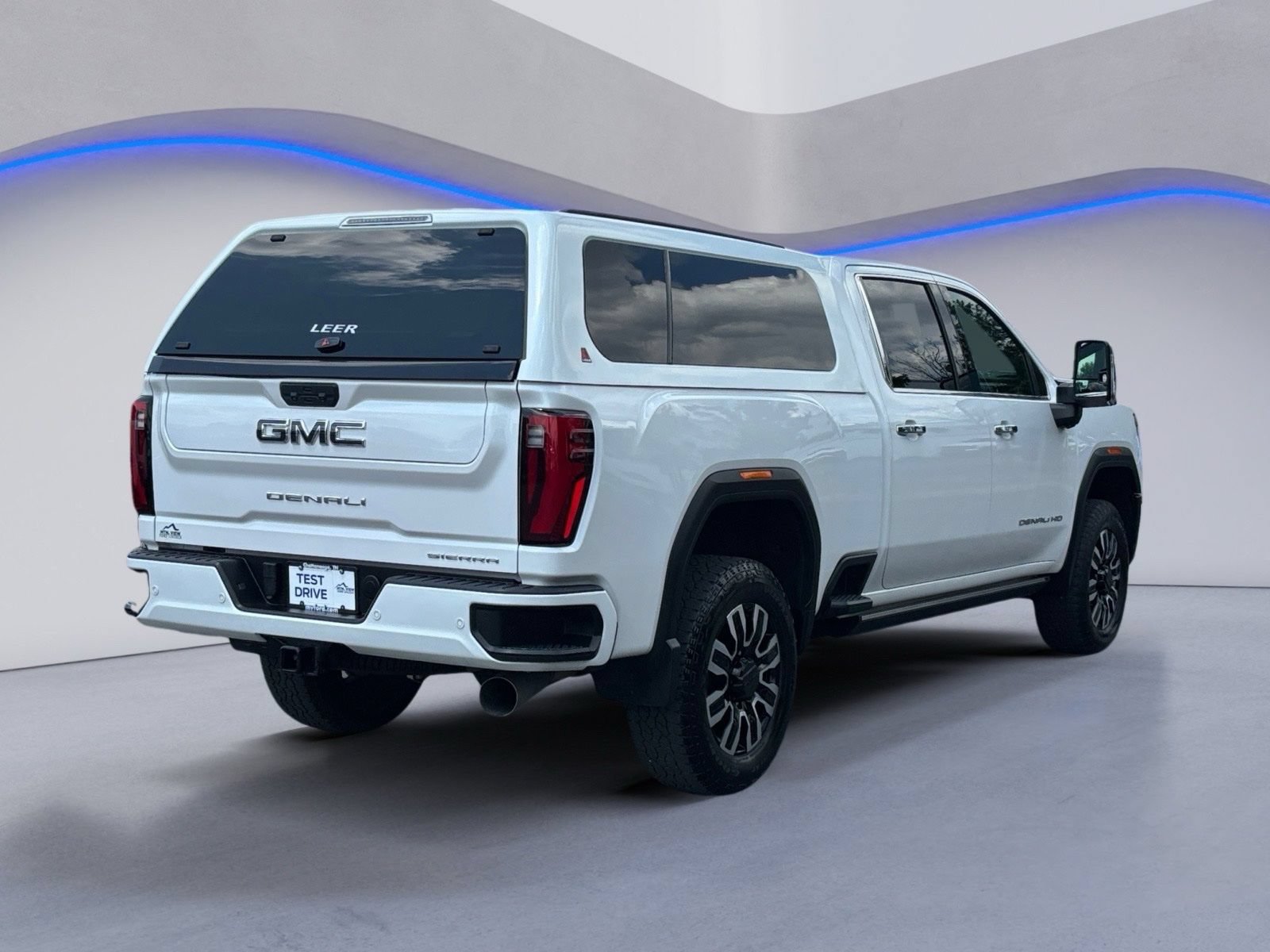 Used 2024 GMC Sierra 2500 Denali Ultimate w/ Max Trailering Package AWD/4WD image 6