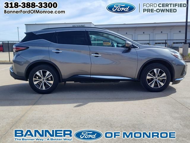 Used 2023 Nissan Murano SV image 2