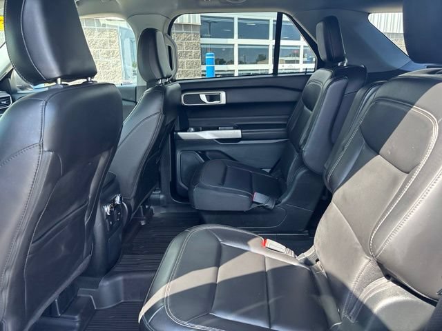 Certified 2023 Ford Explorer XLT w/ Equipment Group 202A AWD/4WD image 30