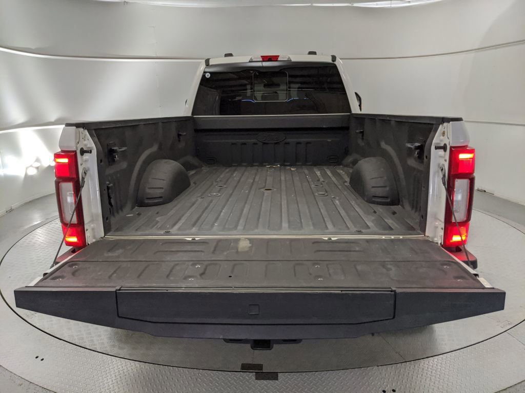 Certified 2020 Ford F450 Platinum w/ FX4 Off-Road Package image 27