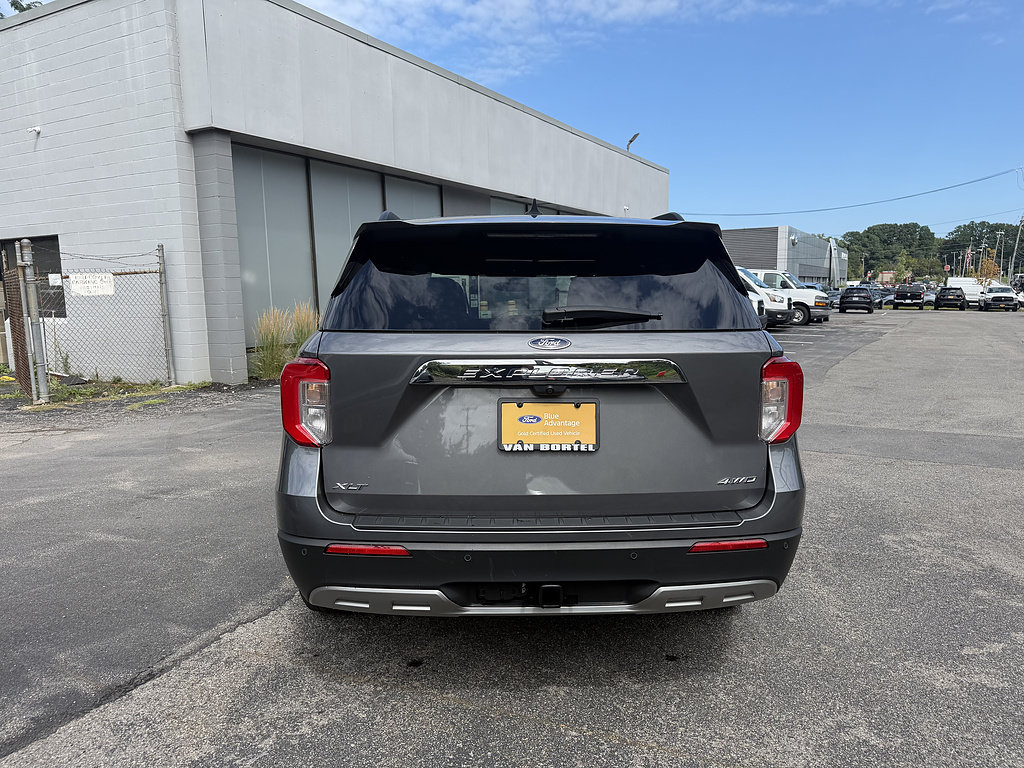 Certified 2023 Ford Explorer XLT w/ Equipment Group 202A AWD/4WD image 5