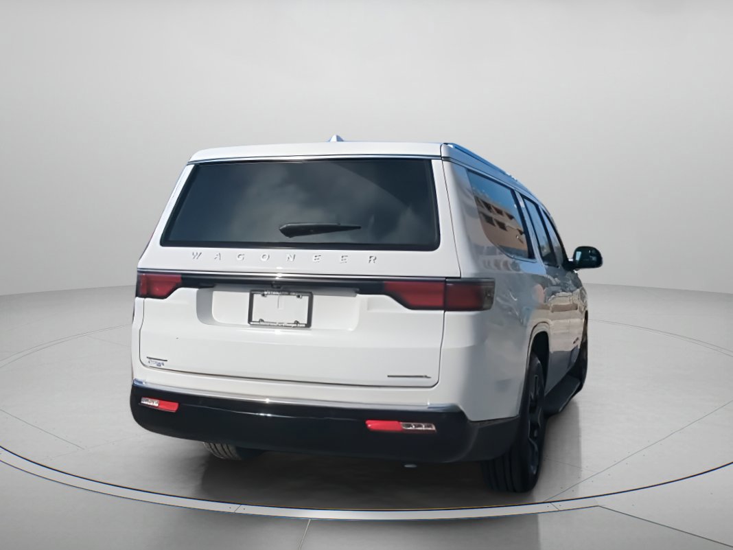 Used 2023 Jeep Wagoneer L Series III w/ Preferred Equipment Group image 20