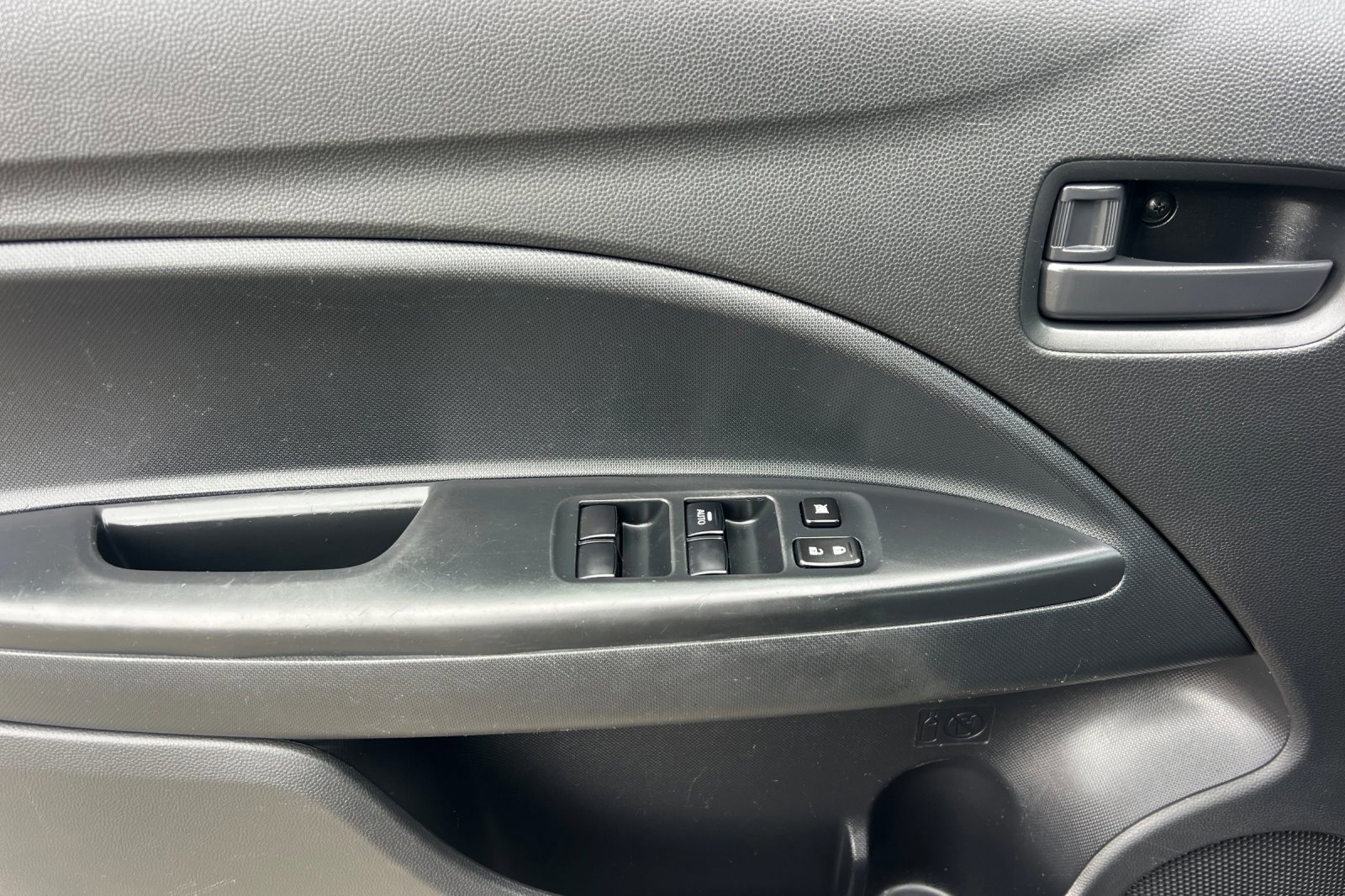 Used 2022 Mitsubishi Mirage ES image 11