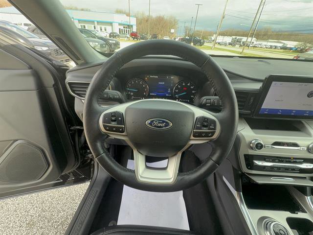 Certified 2023 Ford Explorer XLT w/ Equipment Group 202A AWD/4WD image 14