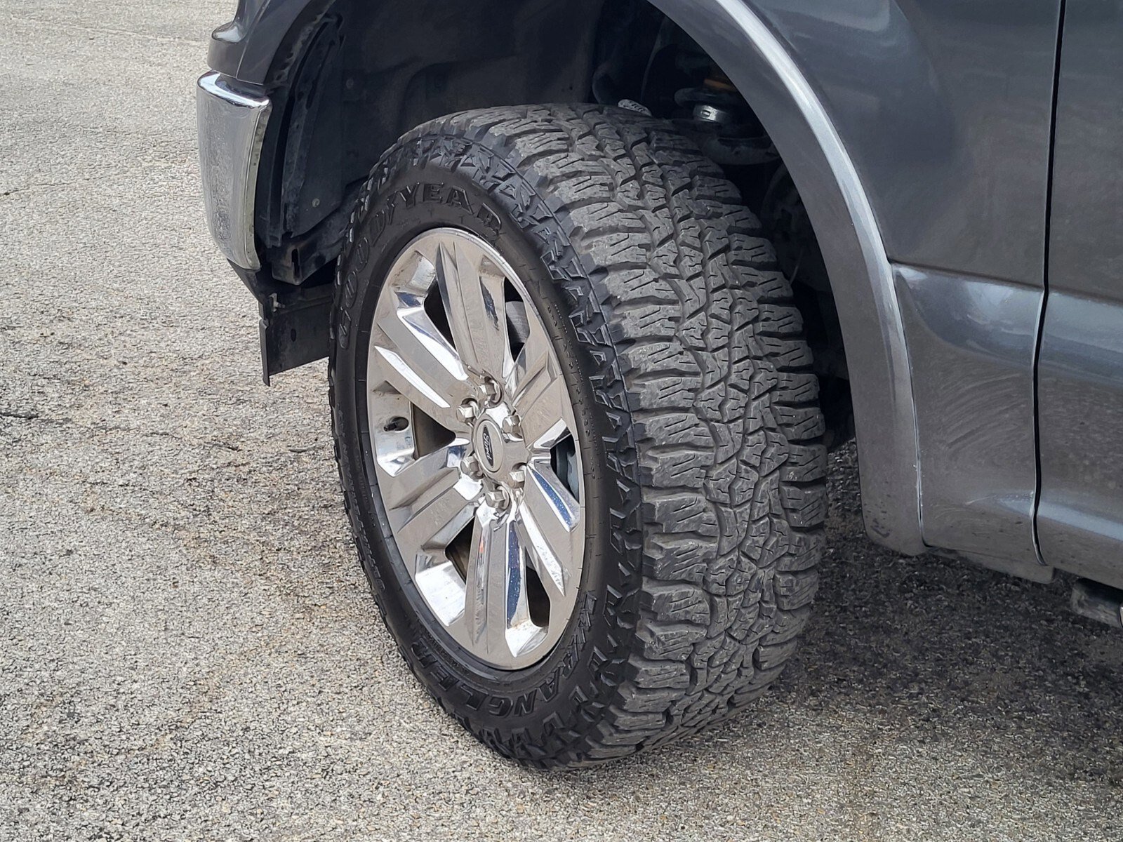 Certified 2019 Ford F150 Lariat w/ Equipment Group 502A Luxury image 34